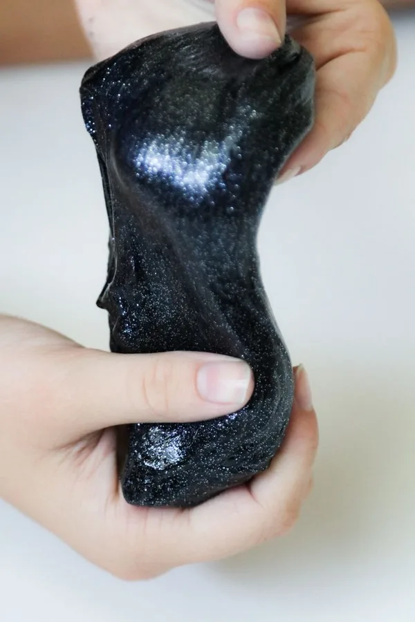 Kneading black slime