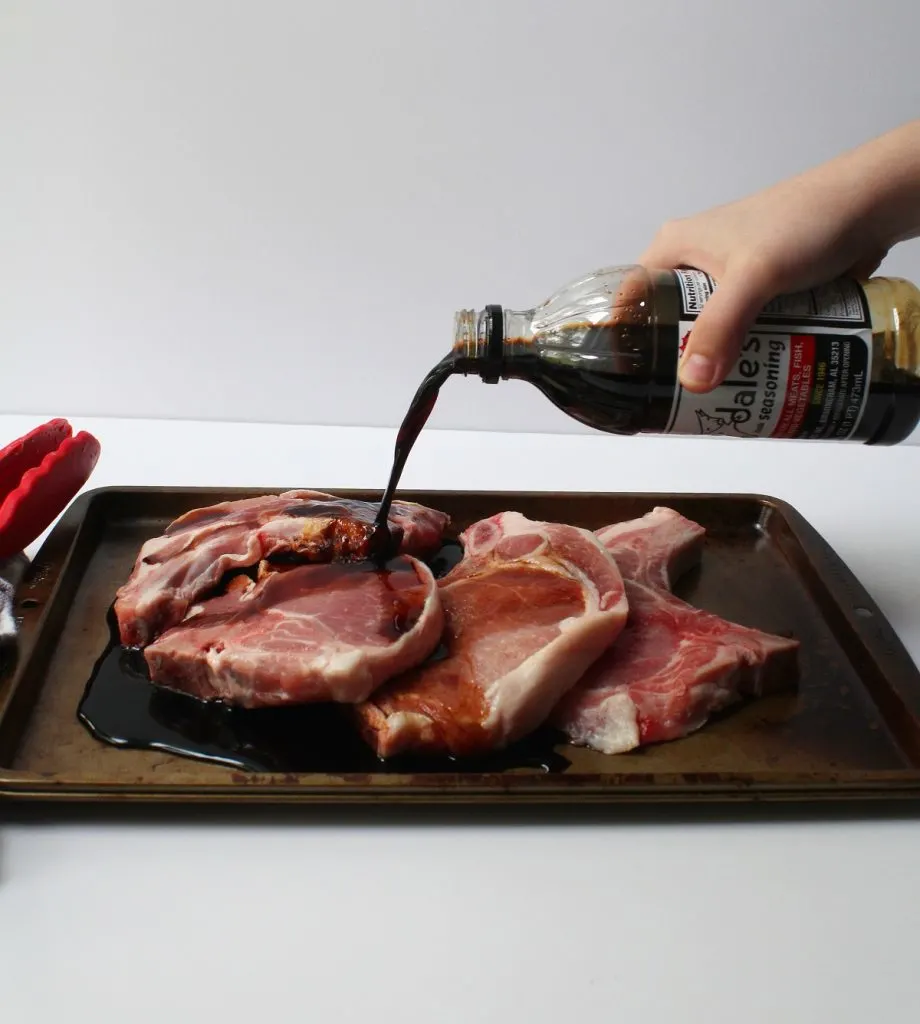 Tender, juicy pork chops with a beautifully seared exterior, using a cast iron grill pan on the grill! Here's the perfect recipe for delicious, easy pork chops.
#porkchops #grilling #summerrecipe #marinade #easy