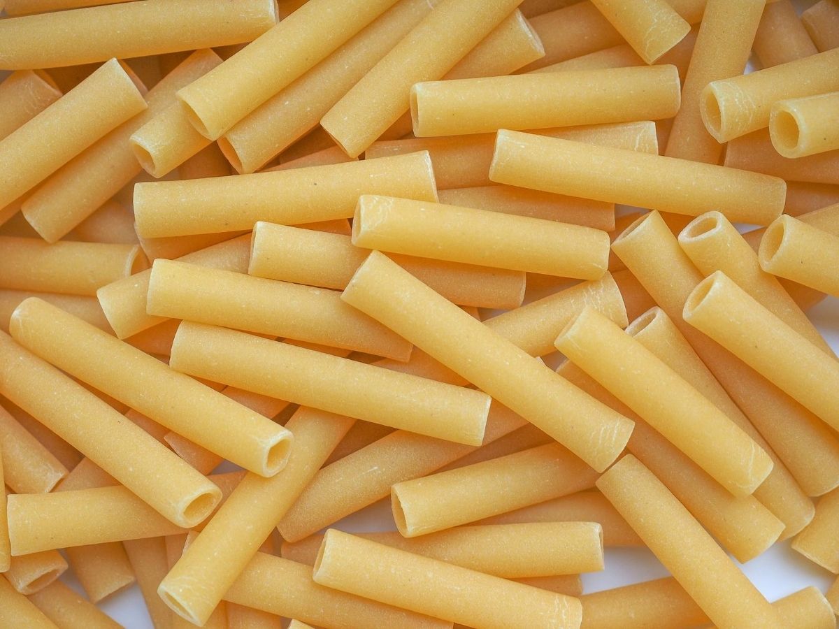 Dried ziti noodles