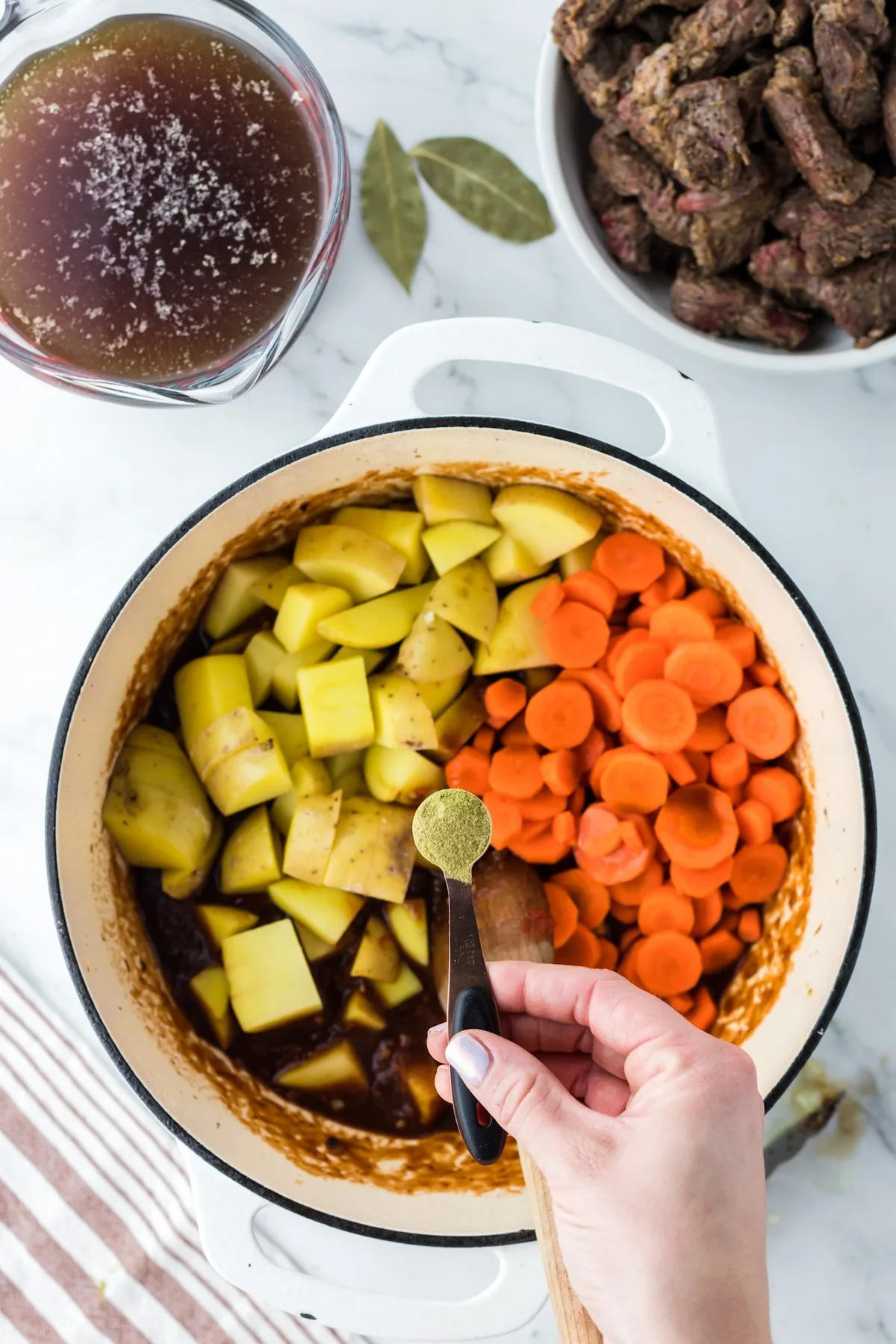 teaspoon of thyme added to beef stew