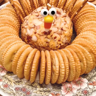 Thanksgiving Cheeseball Webstory Cover
