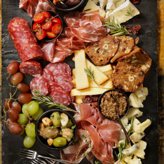 cropped-Charcuterie-Board-Idea-4.png