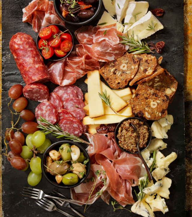 cropped-Charcuterie-Board-Idea-4.png