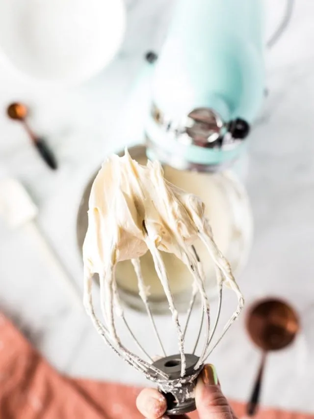 How to Make Homemade Cream Cheese Frosting