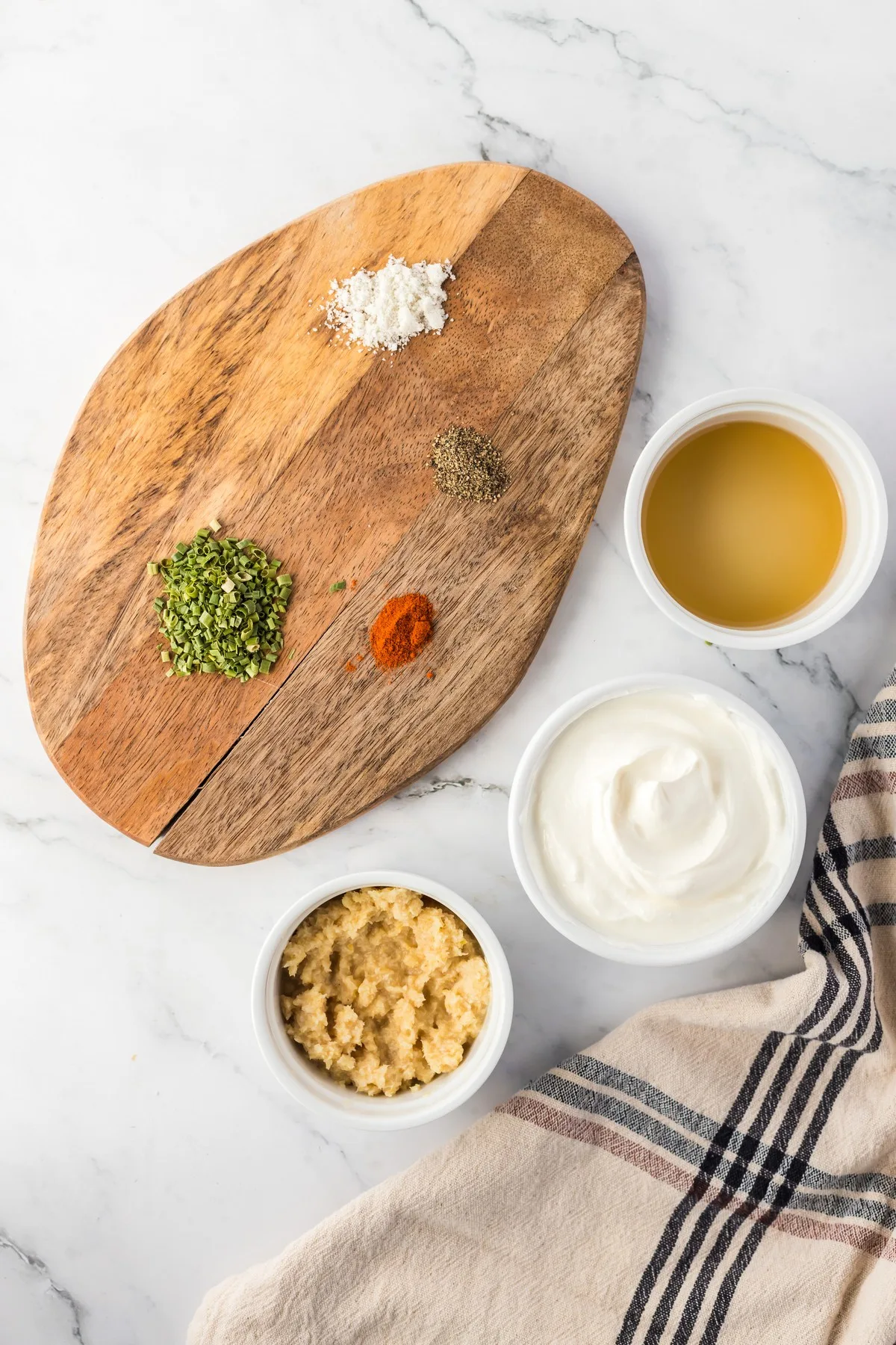 ingredients for horseradish sauce