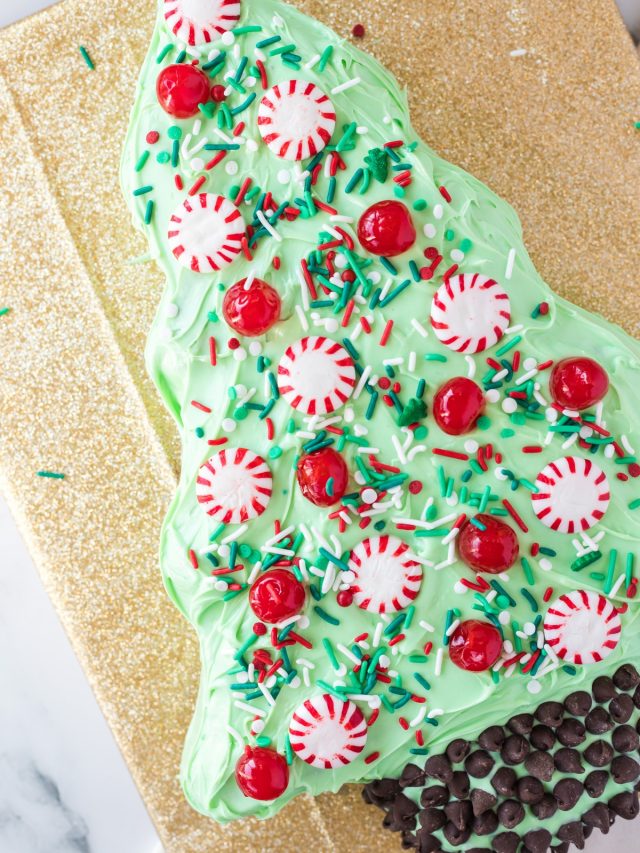 Christmas Tree Cake Story