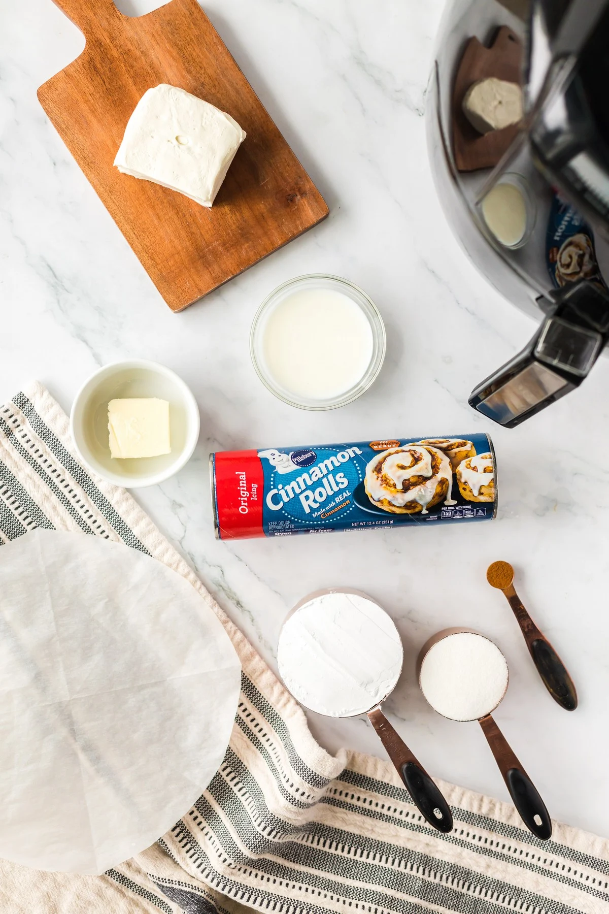 air fryer cinnamon roll ingredients