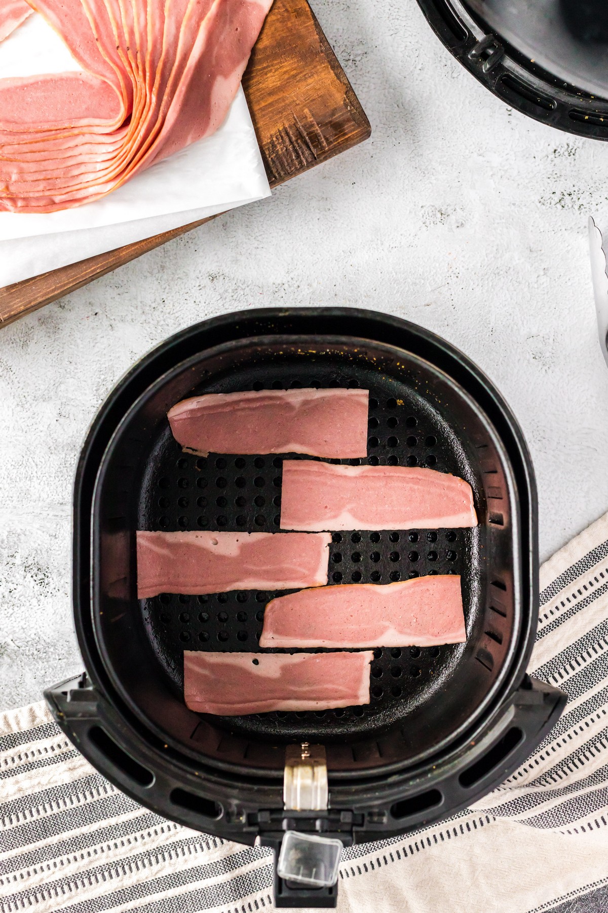 turkey bacon in air fryer basket