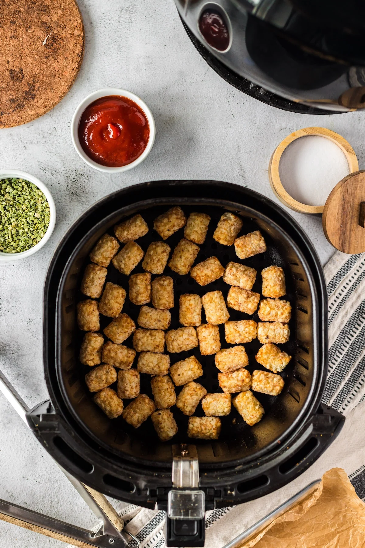 frozen tater tots in the air fryer