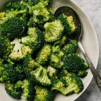 plate of broccoli