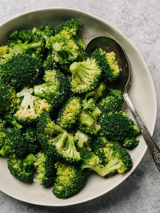 plate of broccoli