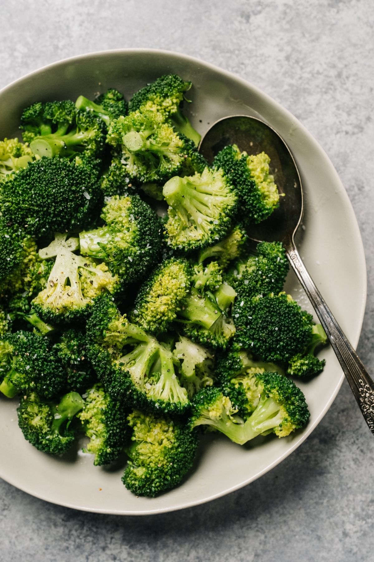 plate of broccoli