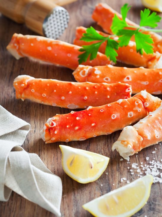 cooked and seasoned crab legs