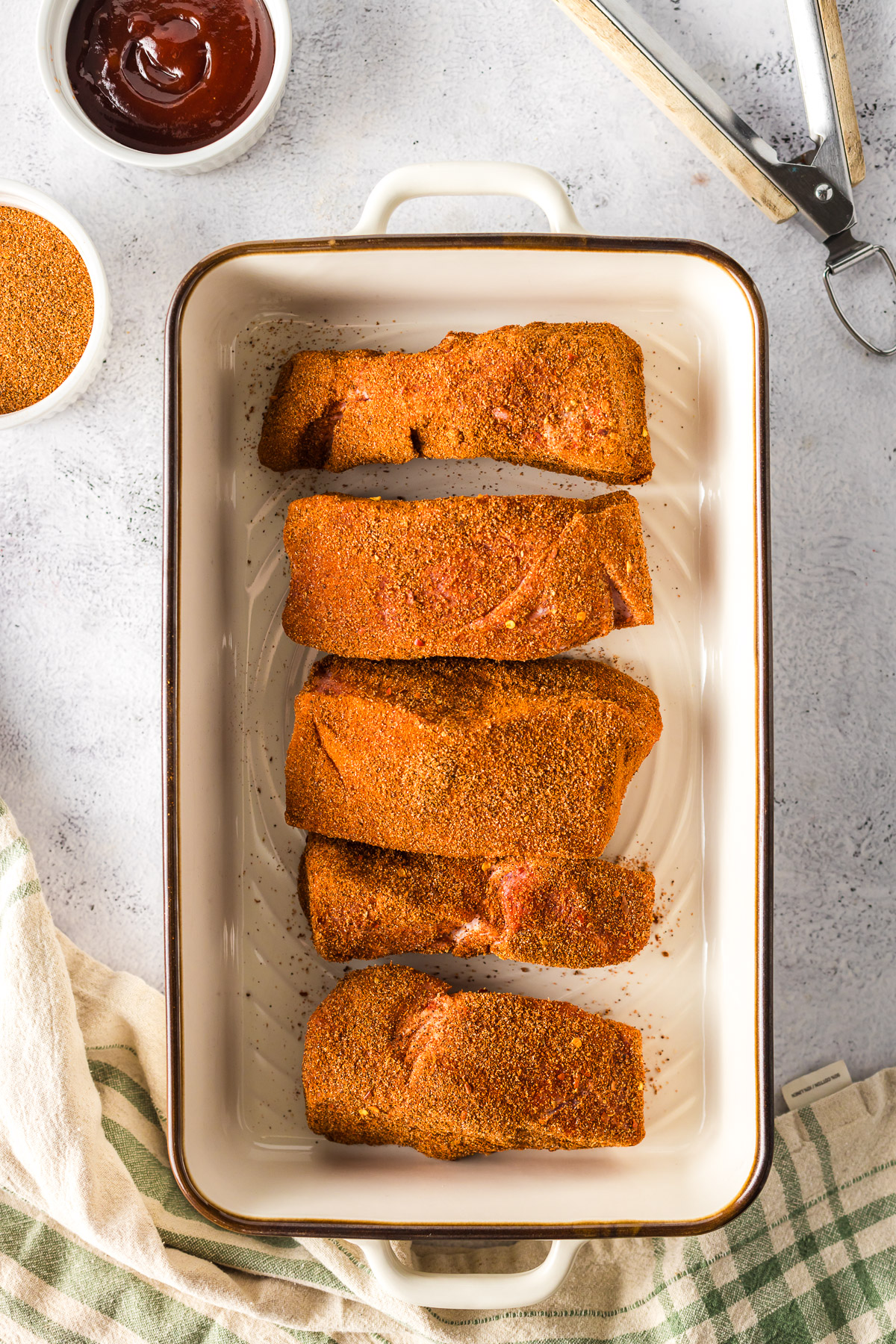 boneless pork ribs seasoned with dry rub