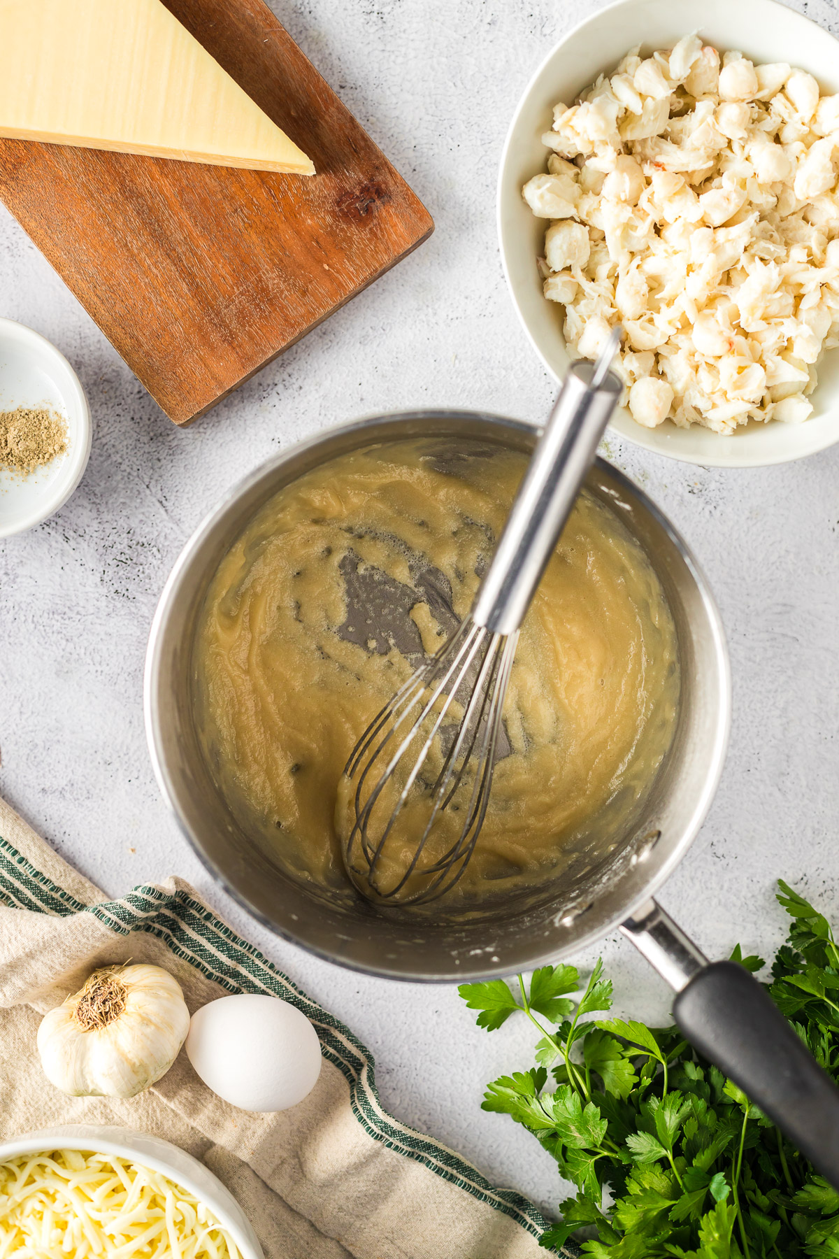 making a roux with flour and milk