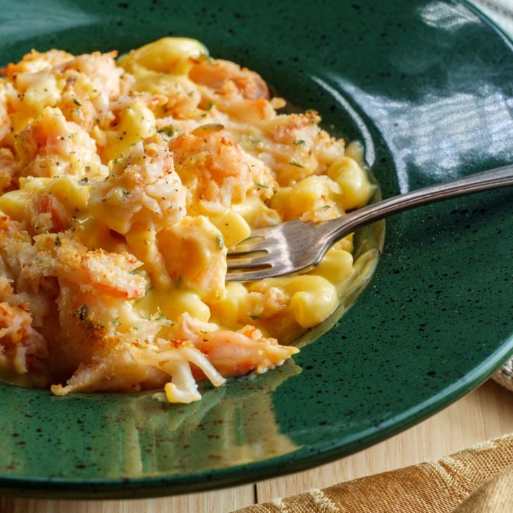 bowl of cajun seafood Mac and cheese