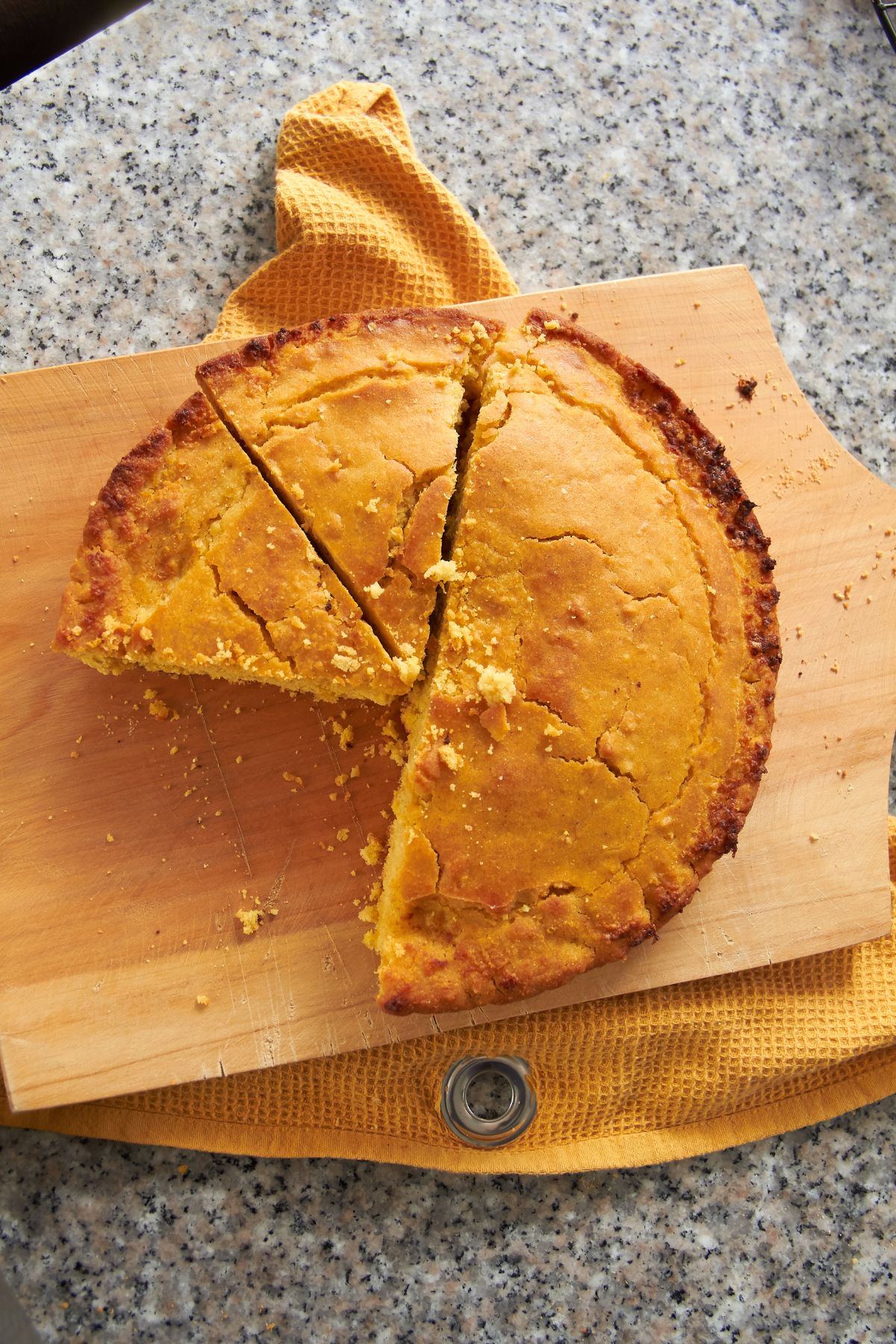 sliced cornbread